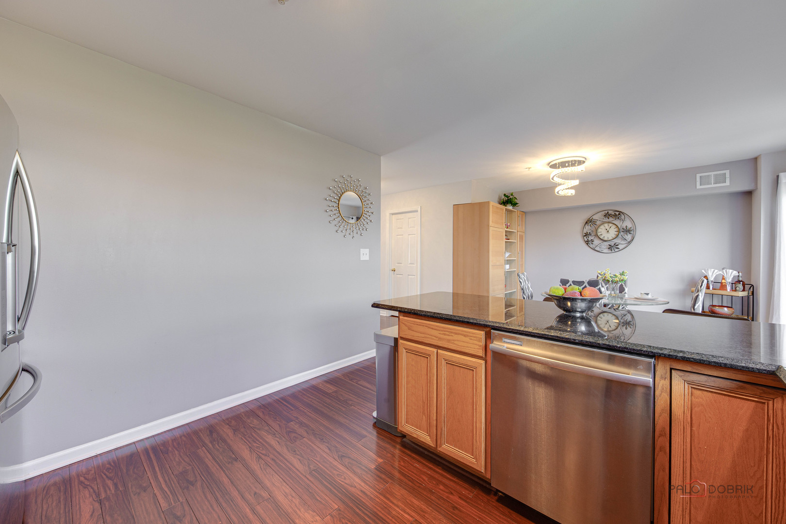 668 E Fountainview Drive Property Photo 16