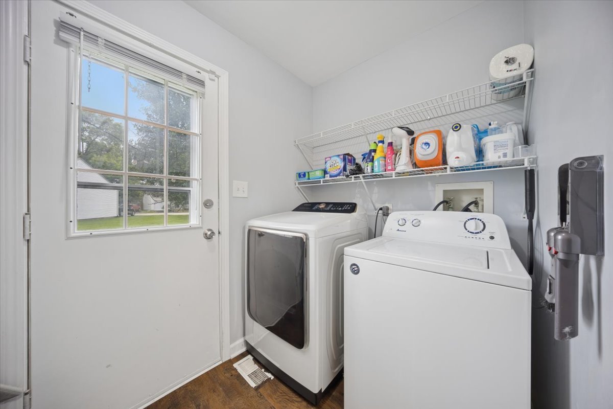 1452 N Chelsea Avenue Property Photo 15