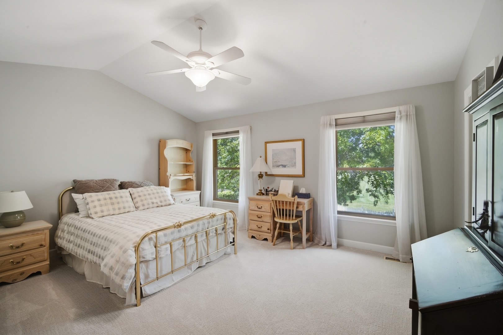 1410 E Eton Drive Property Photo 17