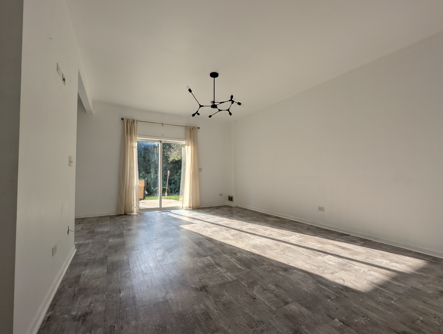 2551 Oak Tree Lane 2551 Property Photo 10