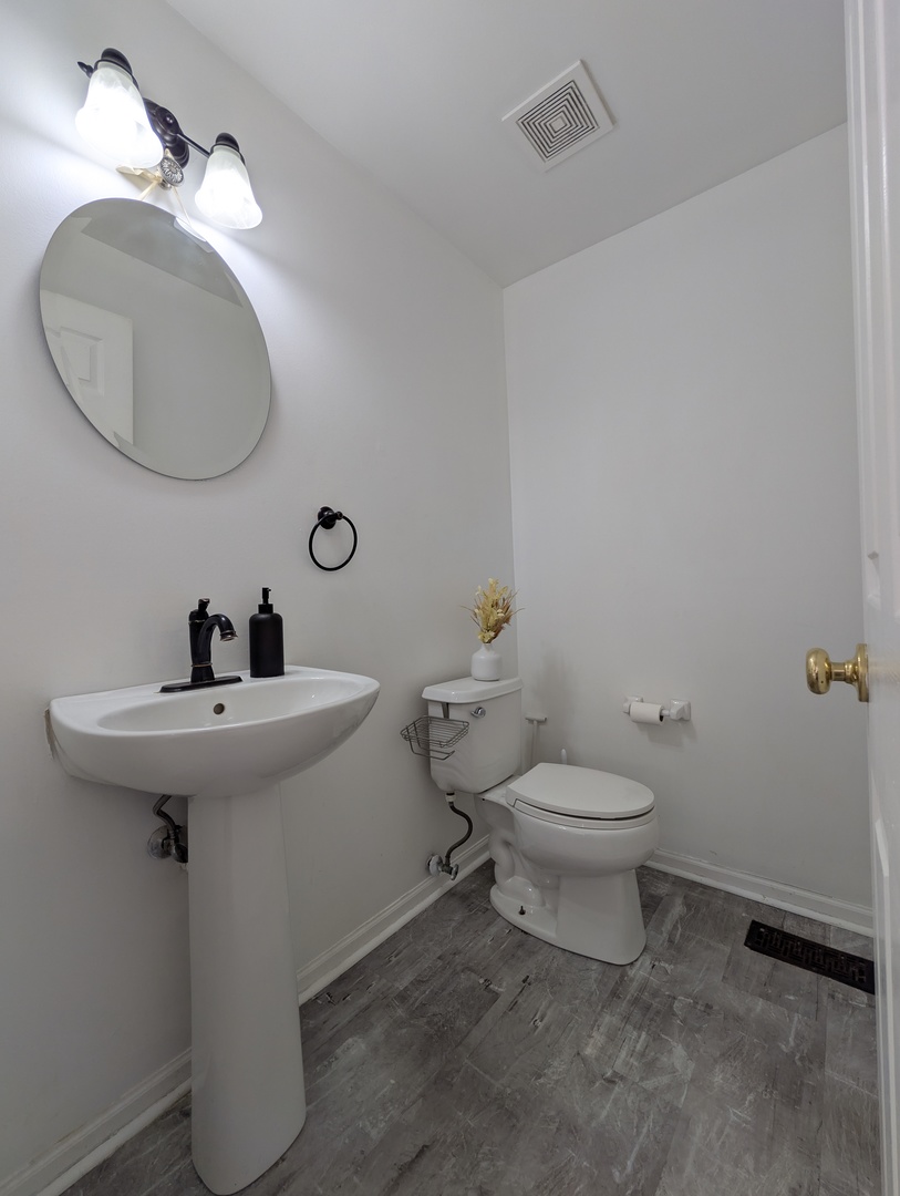 2551 Oak Tree Lane 2551 Property Photo 25