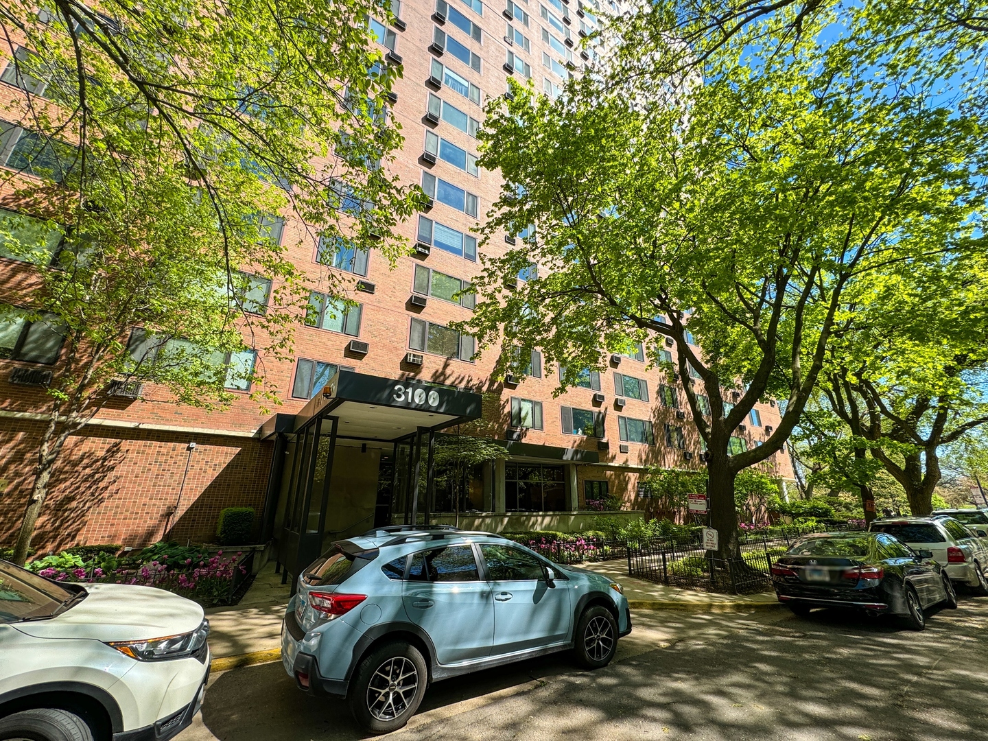3100 N Lake Shore Drive 512 Property Photo 1