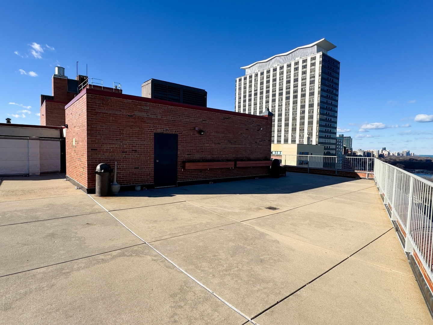 3100 N Lake Shore Drive 512 Property Photo 4