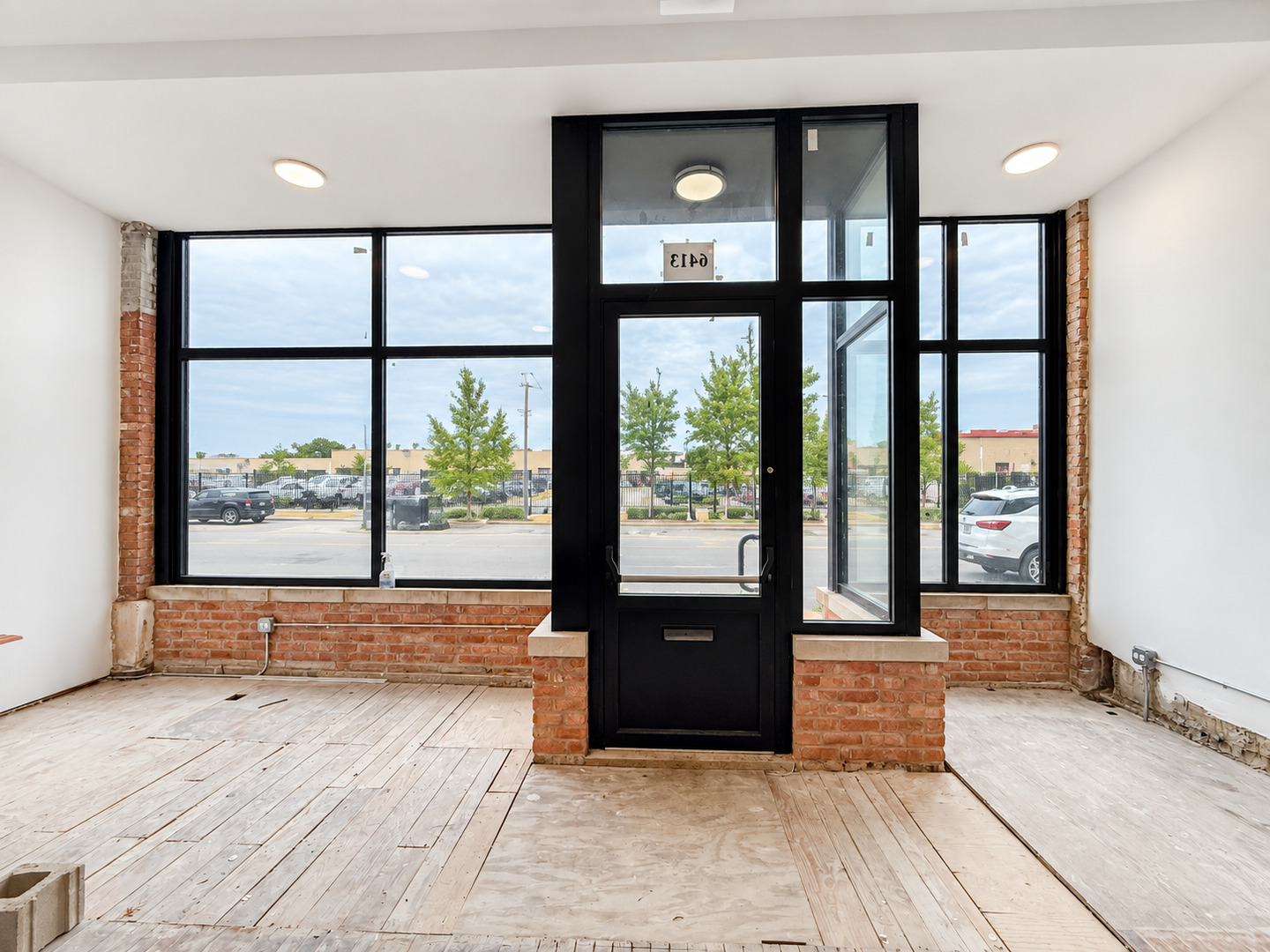6413 W Irving Park Road Property Photo 4
