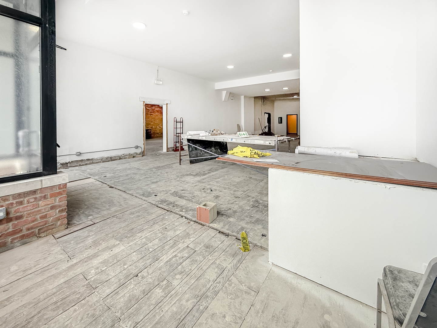 6413 W Irving Park Road Property Photo 6