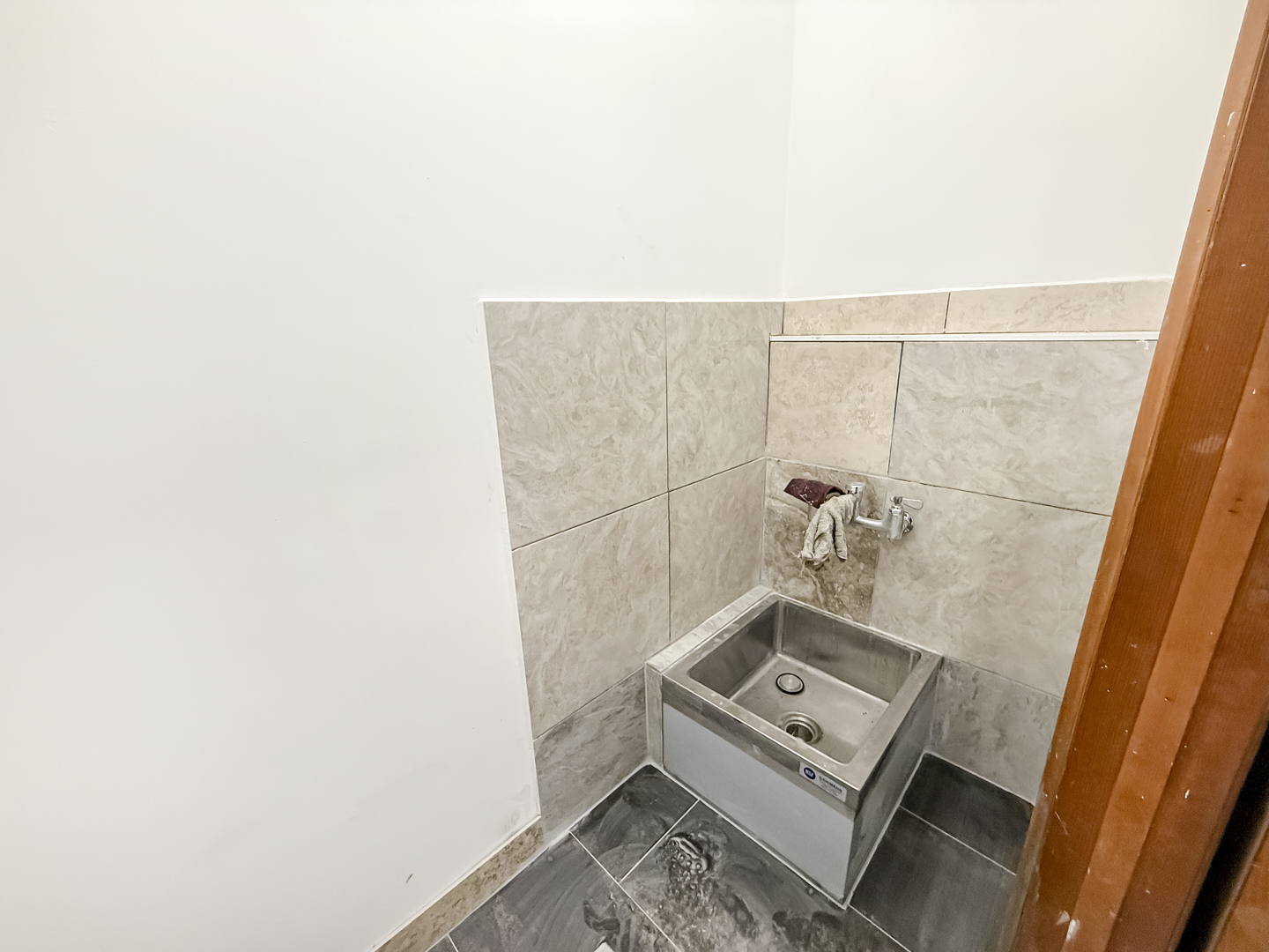 6413 W Irving Park Road Property Photo 11