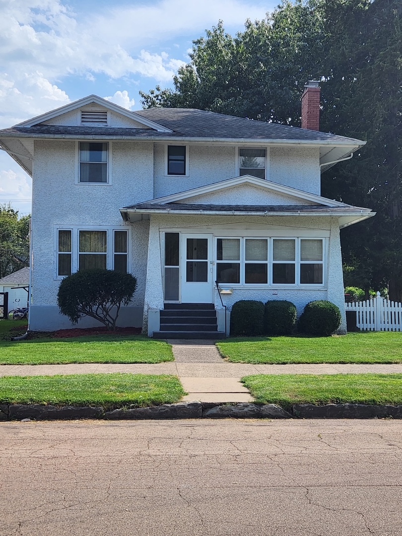 757 4th Avenue Property Photo 1