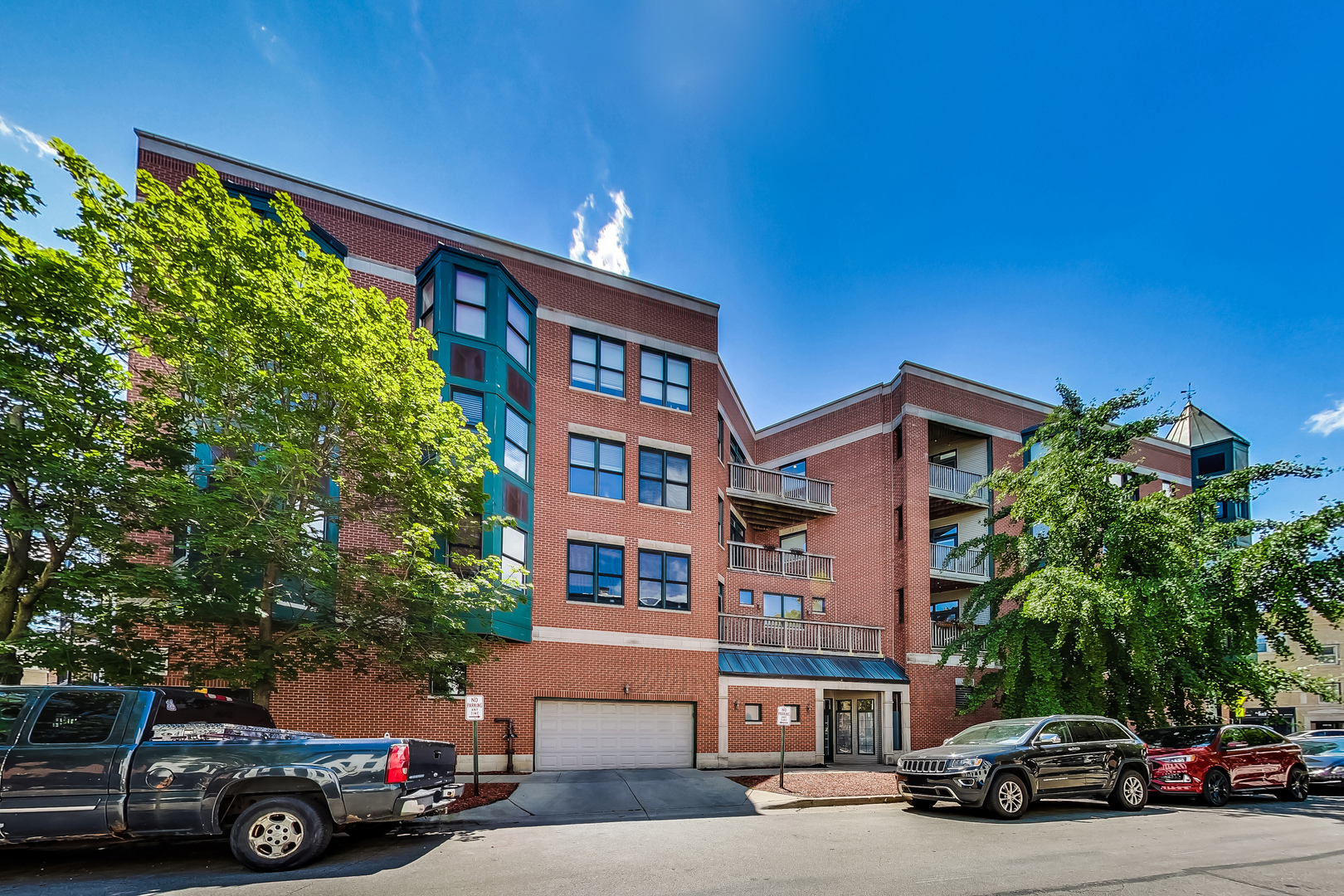 845 W Altgeld Street 4d Property Photo 2