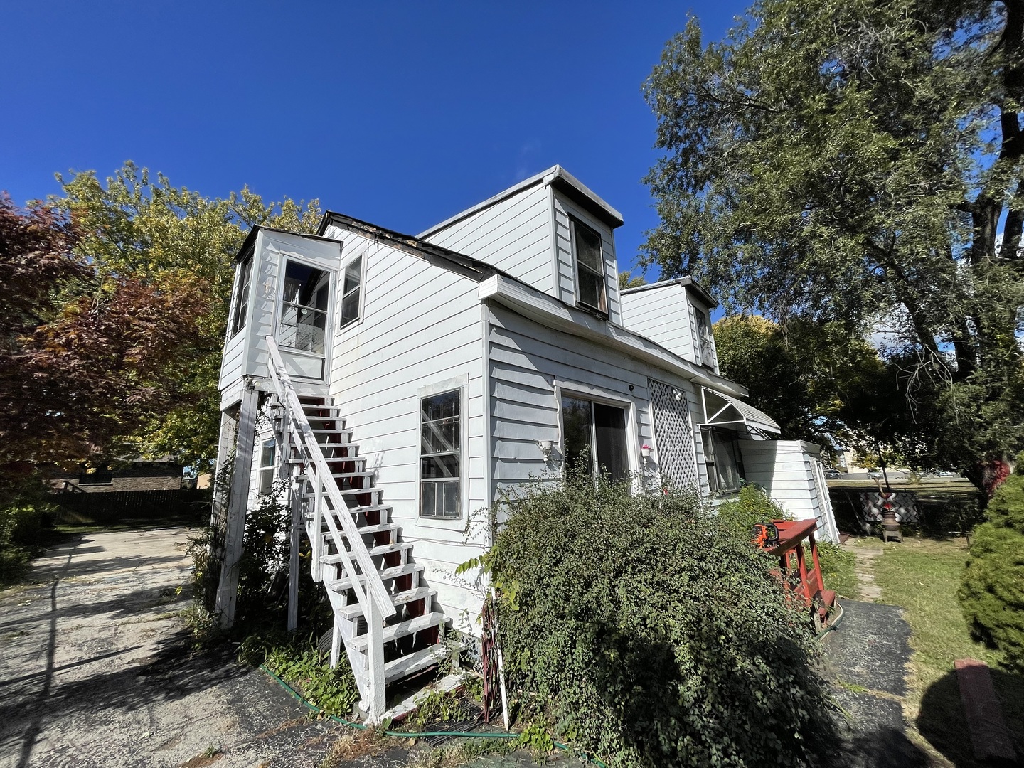 9940 Melvina Avenue Property Photo 3
