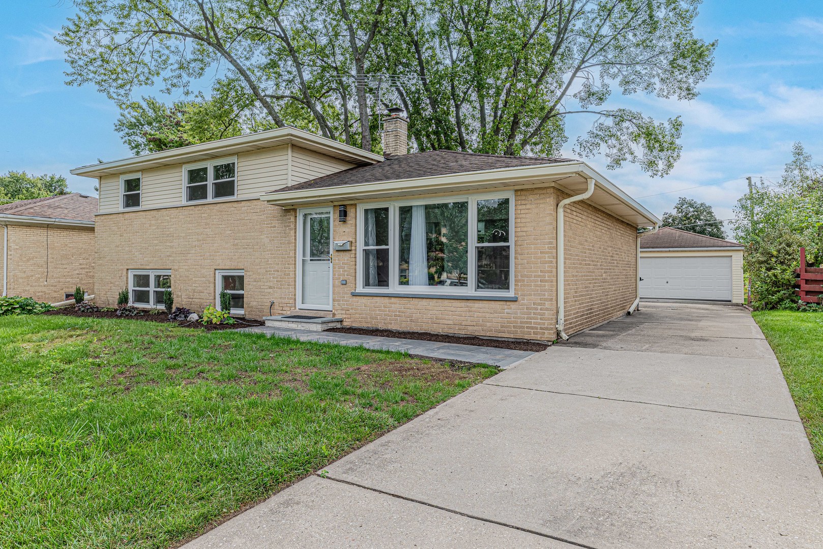 1321 Marcy Lane Property Photo 1
