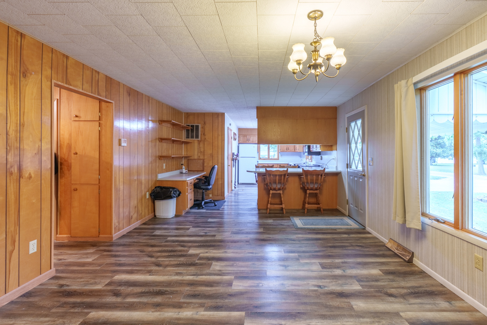300 S Jefferson Street Property Photo 15