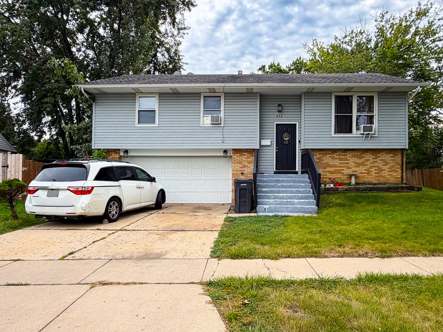 953 Miller Avenue Property Photo 1