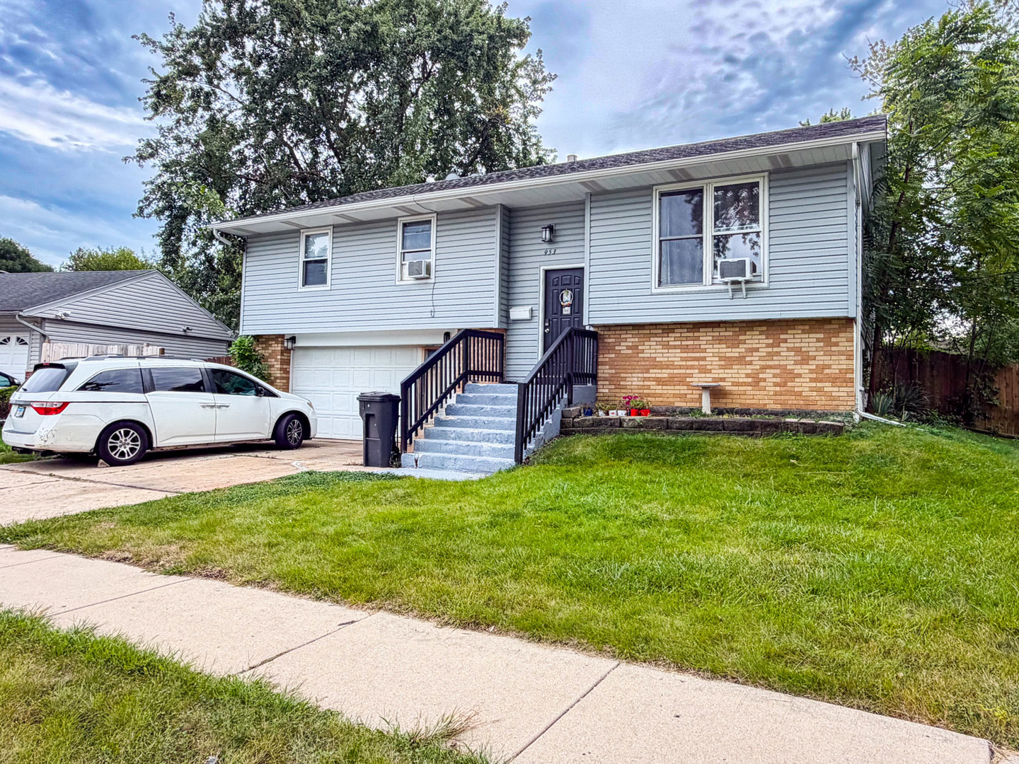 953 Miller Avenue Property Photo 3
