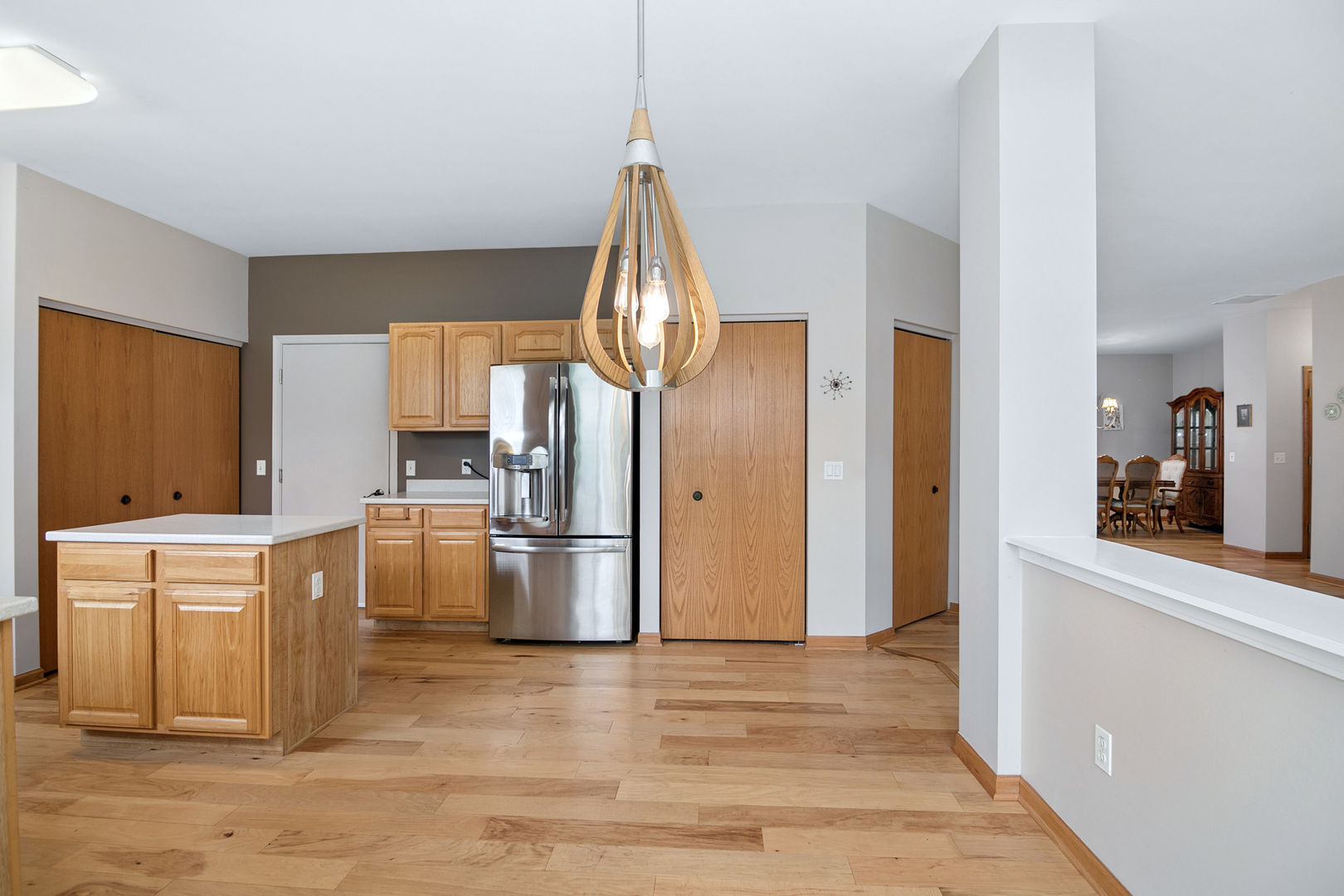 1561 W Cadillac Circle Property Photo 6