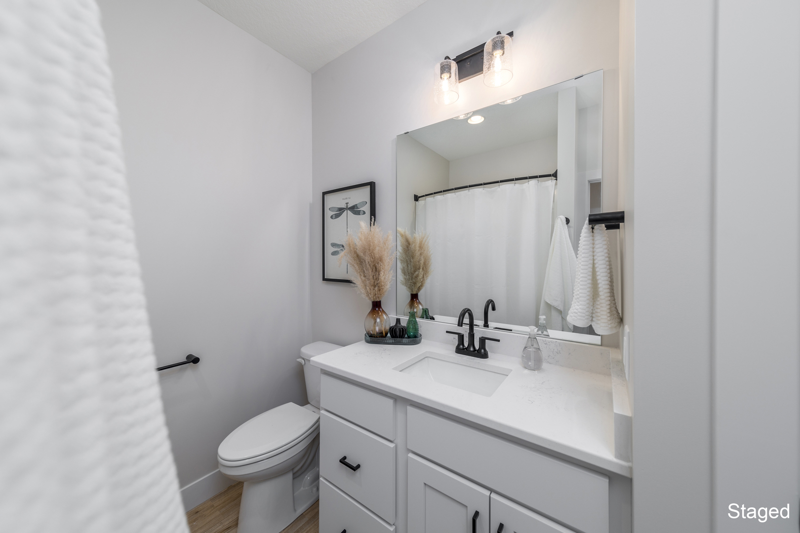 361 E Donahue Street Property Photo 19