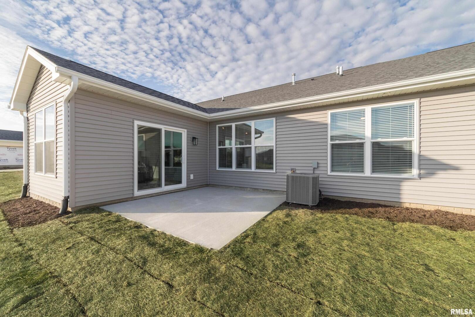 361 E Donahue Street Property Photo 24