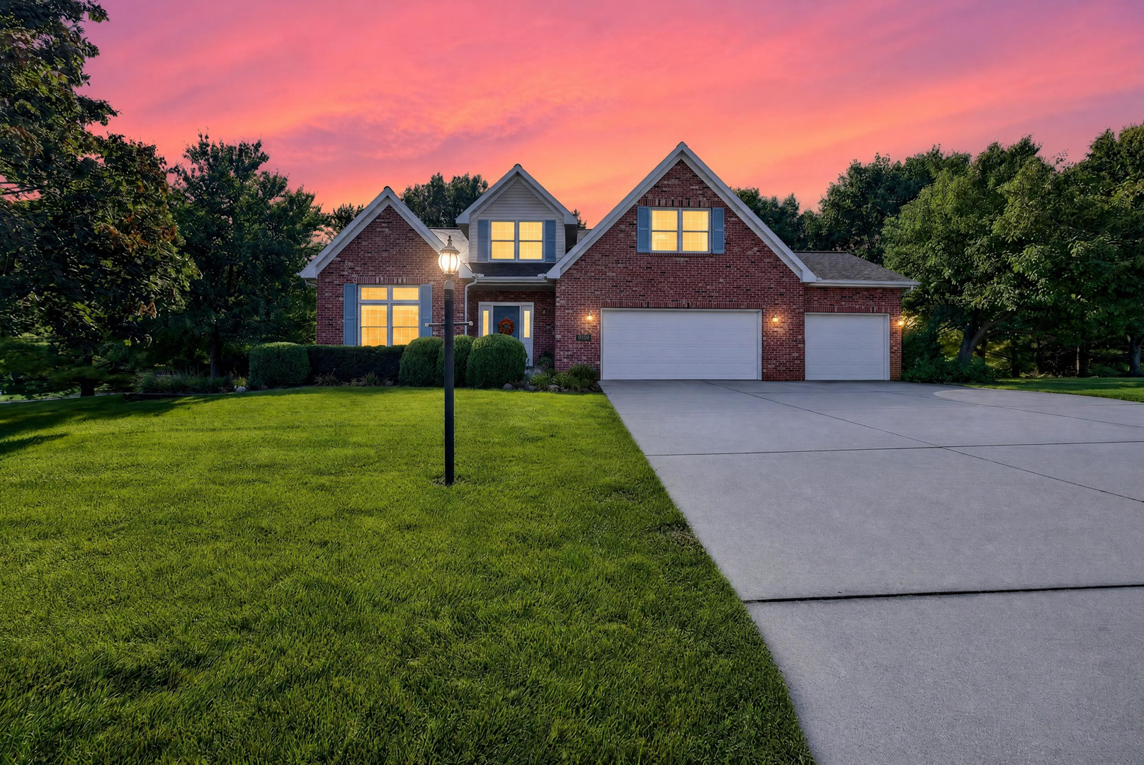 9159 Deer Ridge Drive Property Photo 1