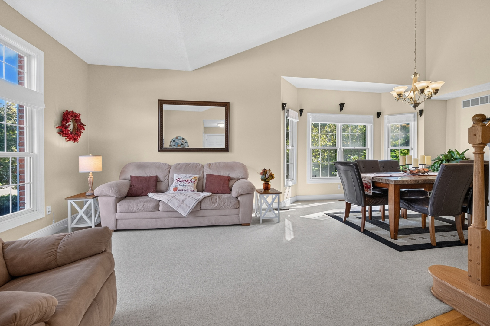 9159 Deer Ridge Drive Property Photo 4
