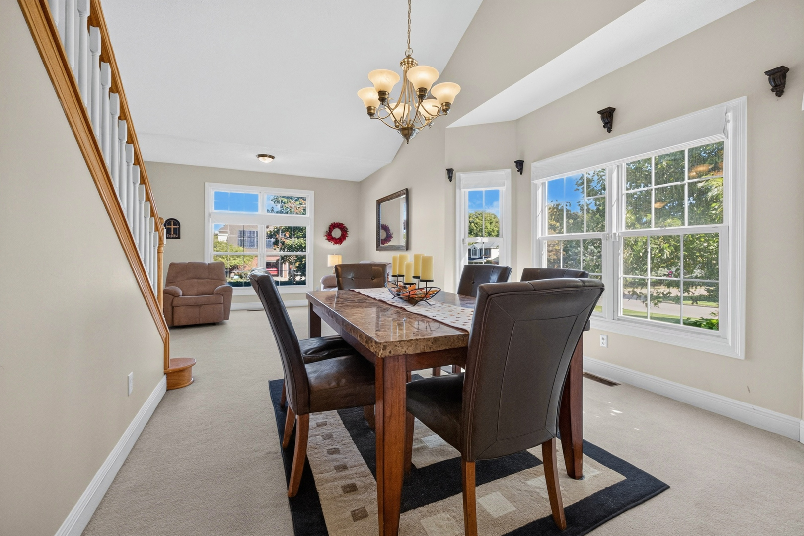 9159 Deer Ridge Drive Property Photo 8
