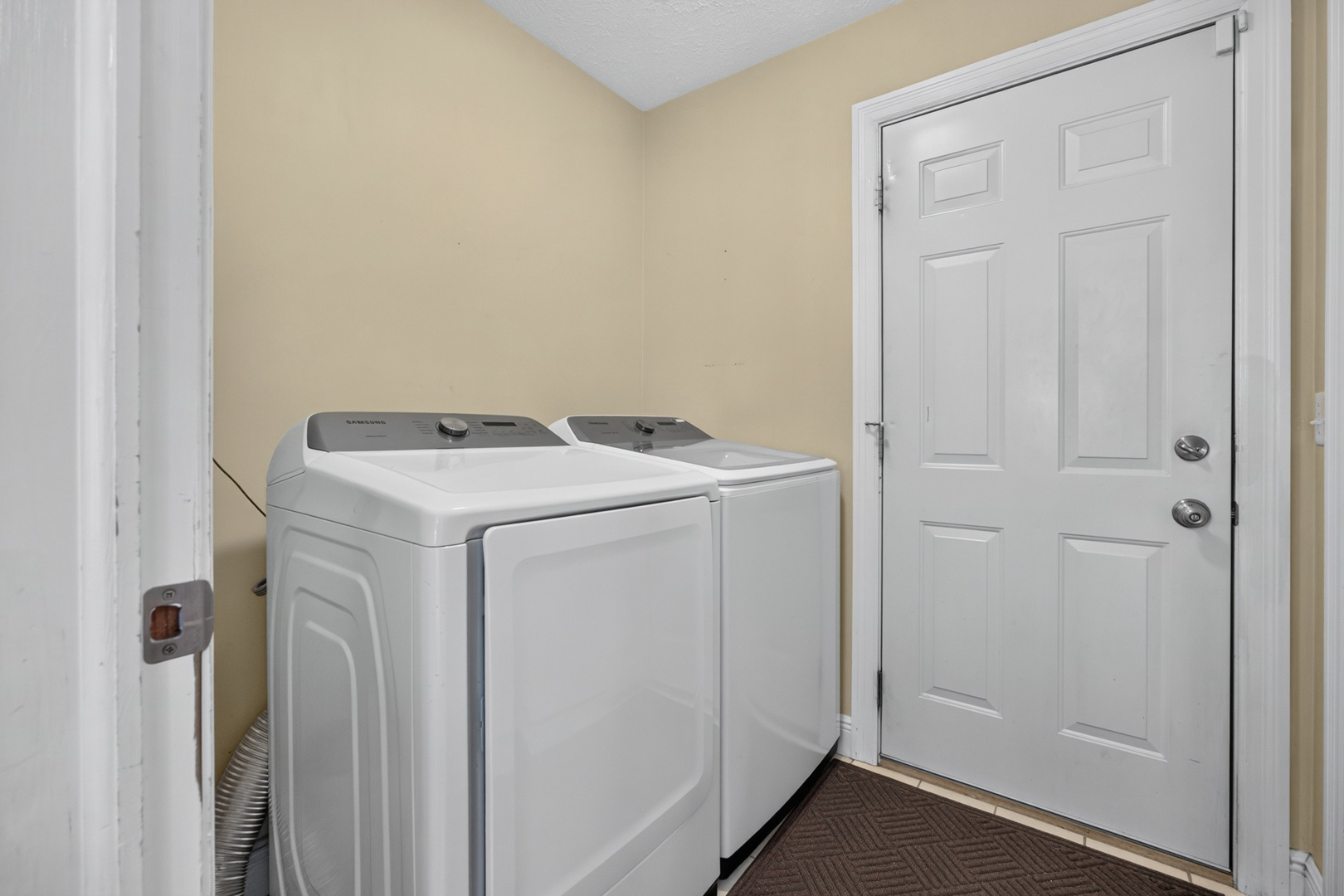 9159 Deer Ridge Drive Property Photo 10