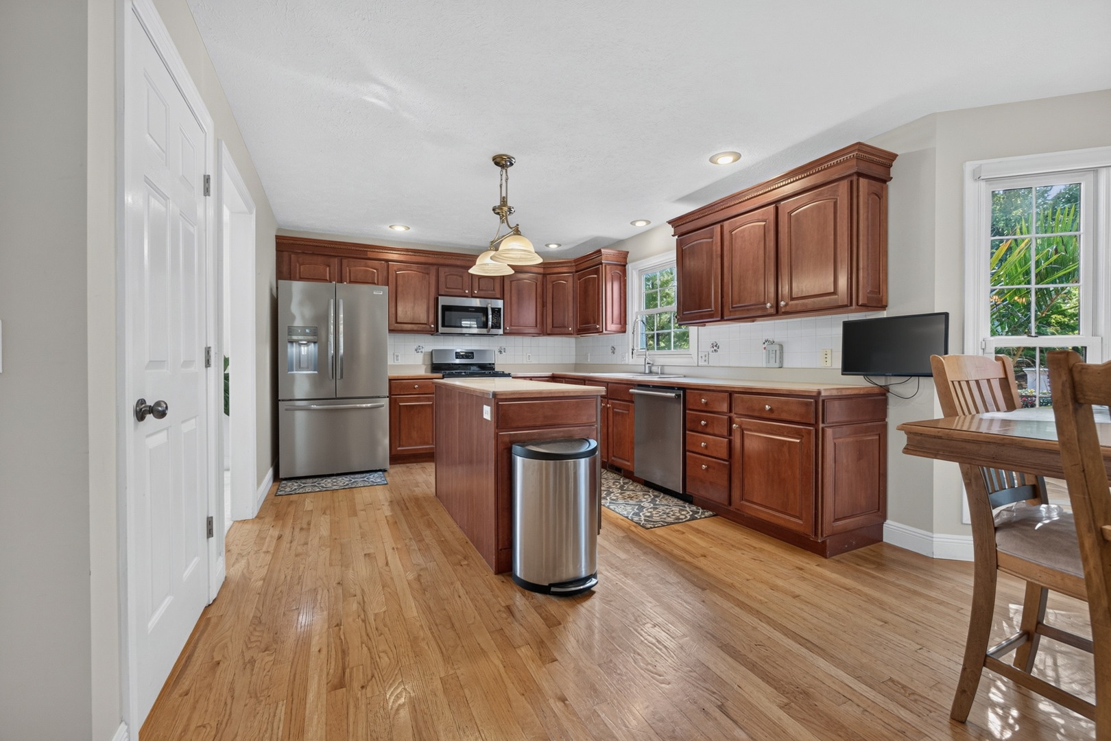9159 Deer Ridge Drive Property Photo 12