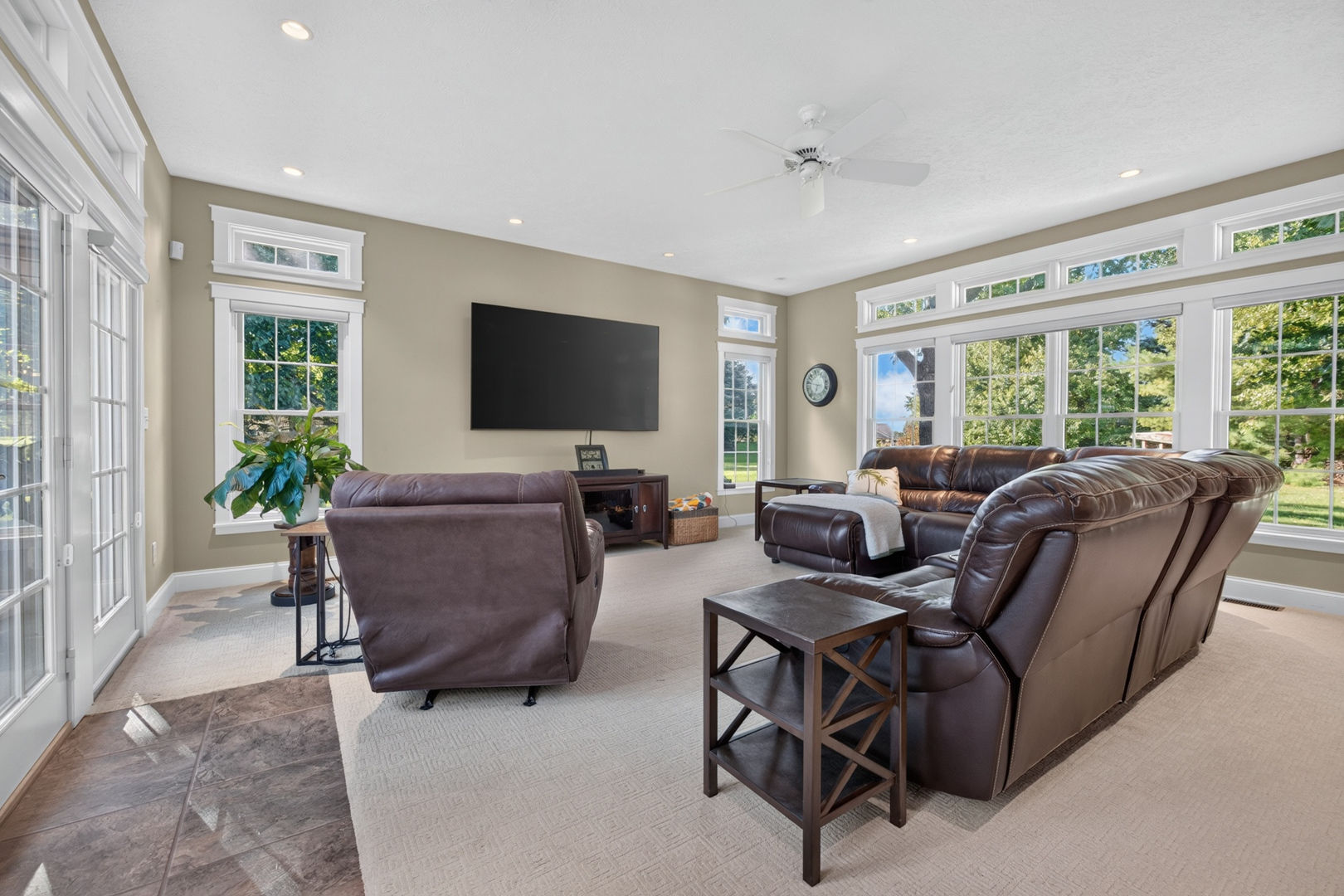 9159 Deer Ridge Drive Property Photo 23