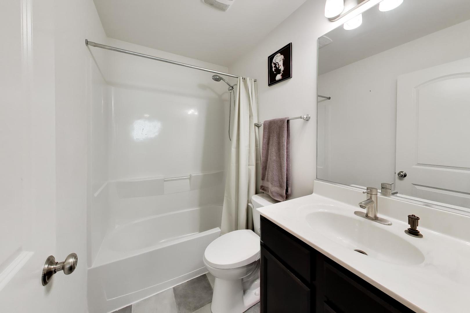 3628 Hyde Park Court Property Photo 27