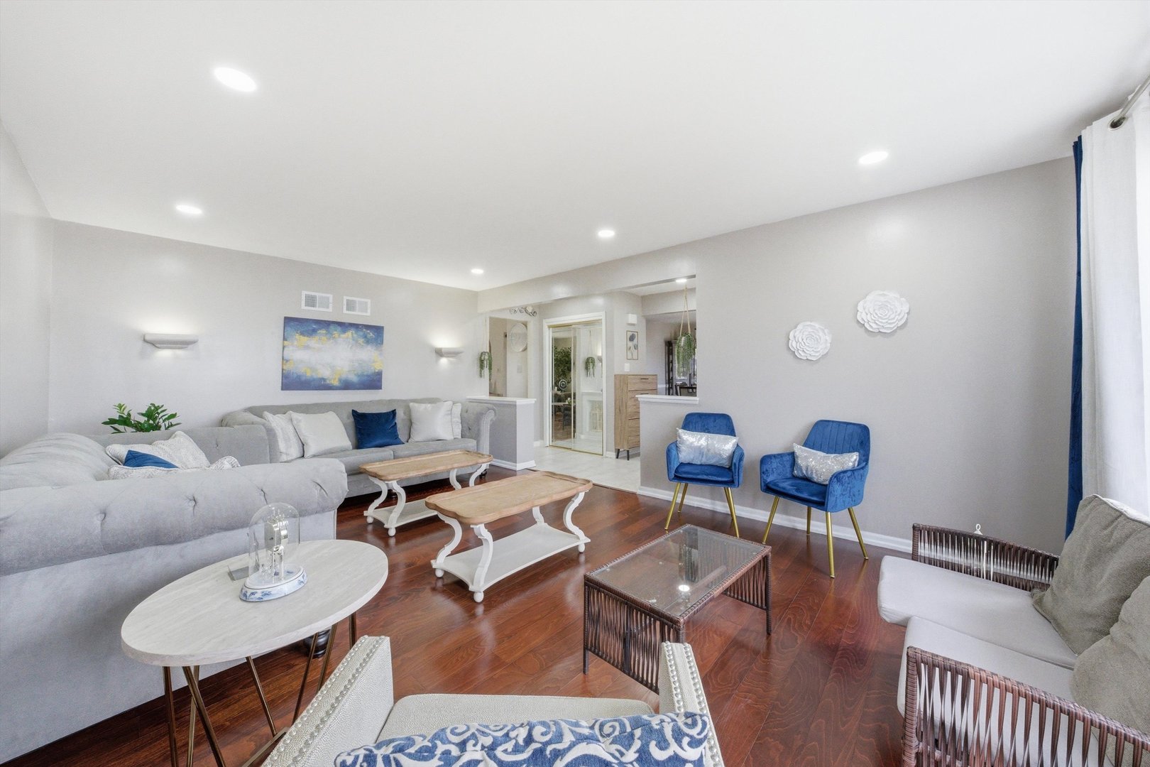 7545 Halesia Court Property Photo 4