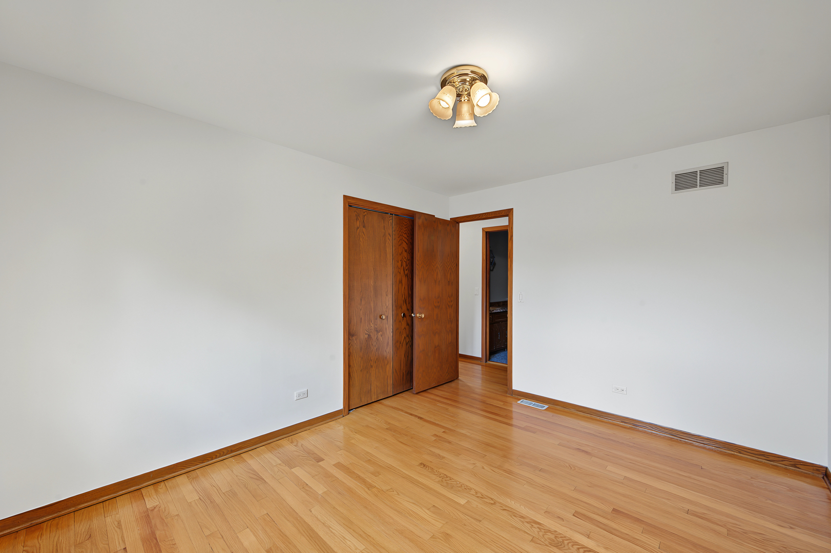 4700 N Chester Avenue Property Photo 10