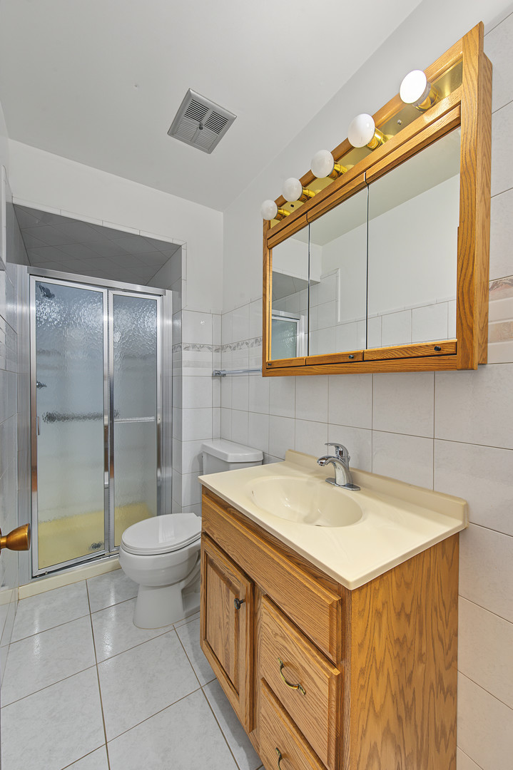 4700 N Chester Avenue Property Photo 12