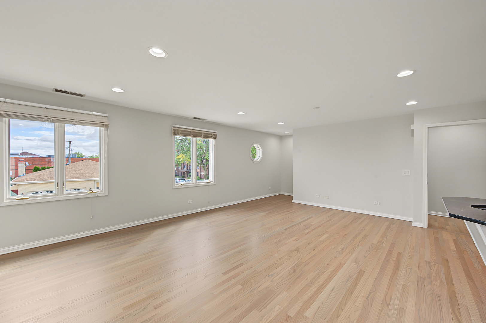 4700 N Chester Avenue Property Photo 17