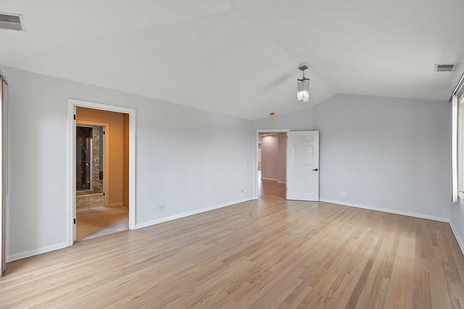 4700 N Chester Avenue Property Photo 18