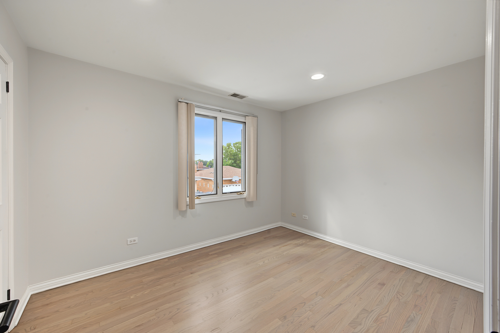 4700 N Chester Avenue Property Photo 19
