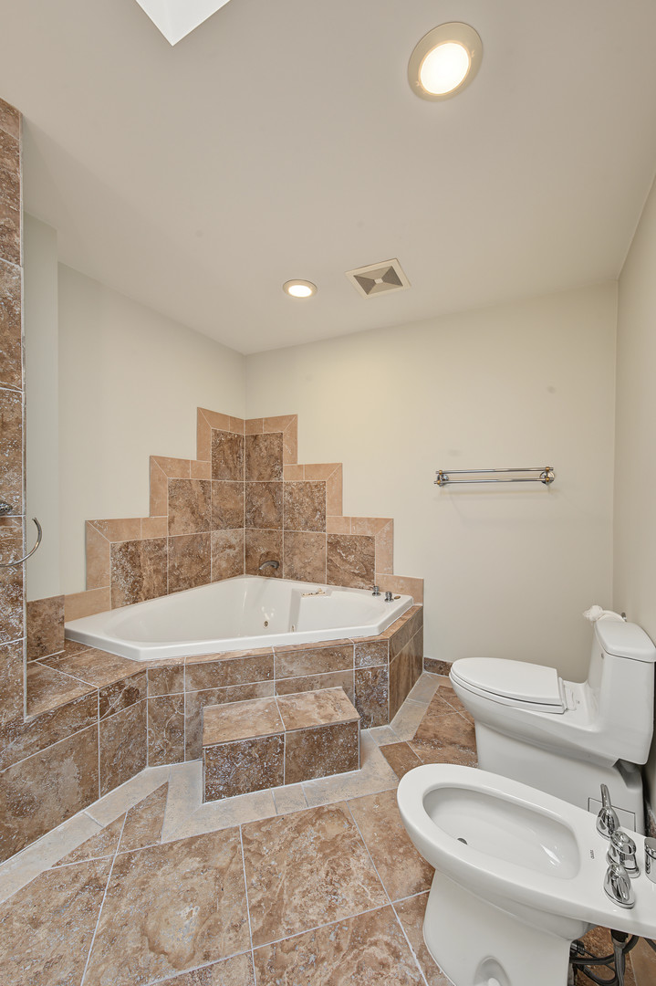 4700 N Chester Avenue Property Photo 22