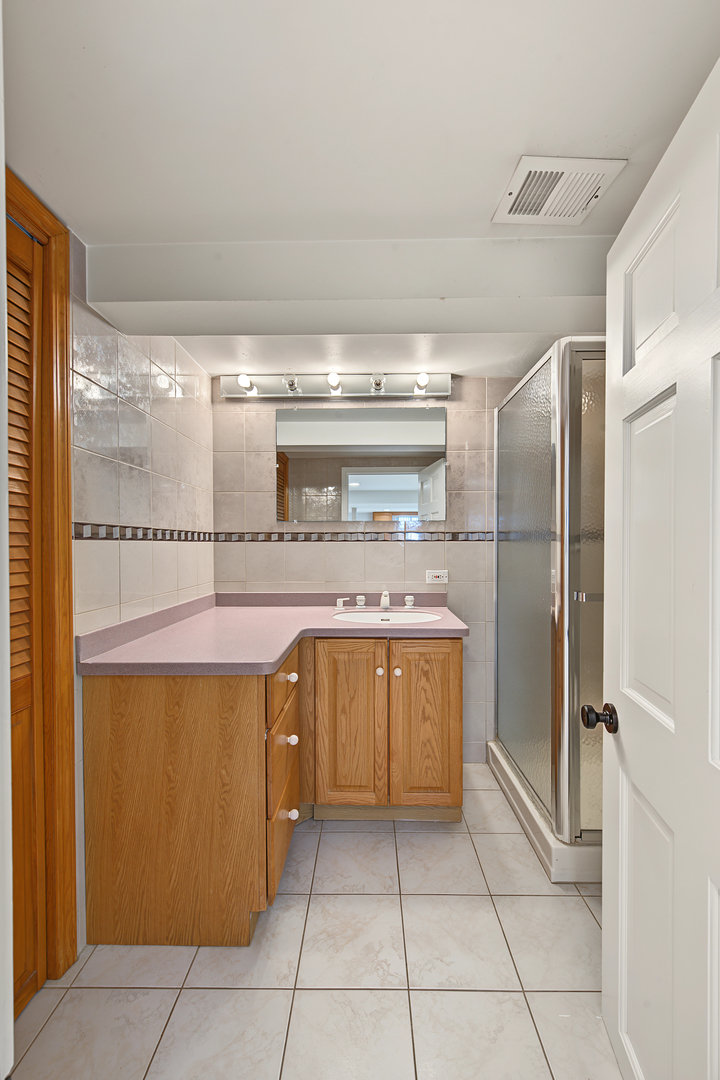 4700 N Chester Avenue Property Photo 29