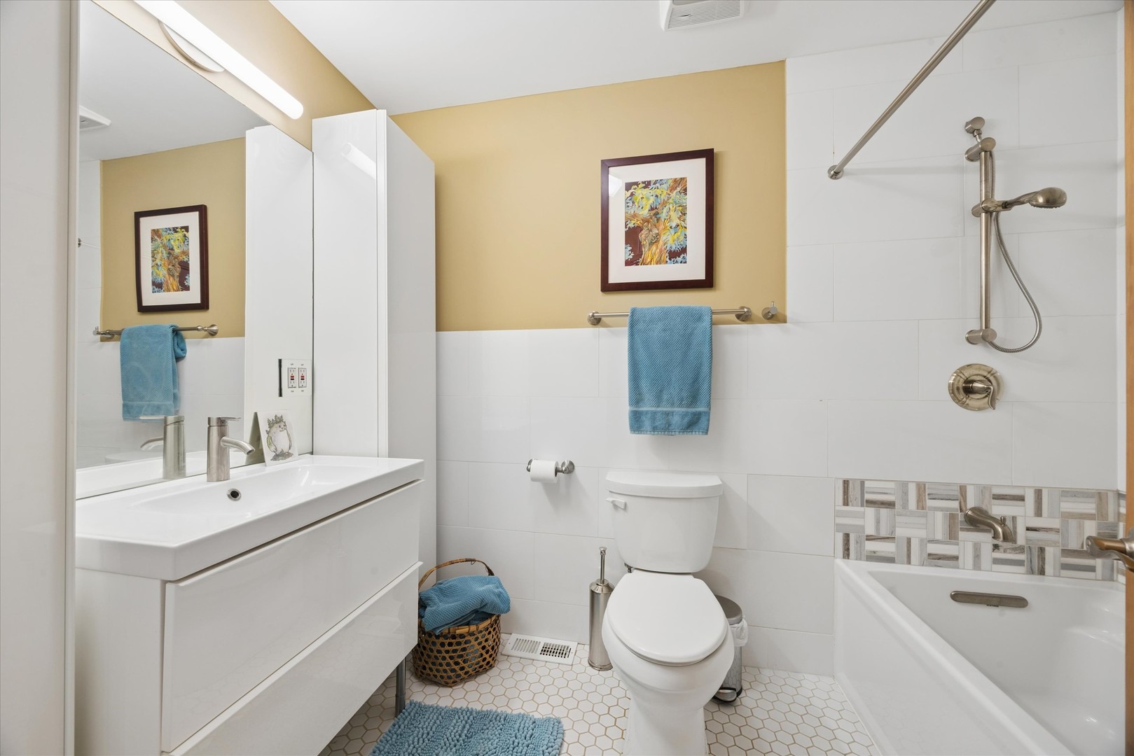 1005 S Brainard Avenue Property Photo 23