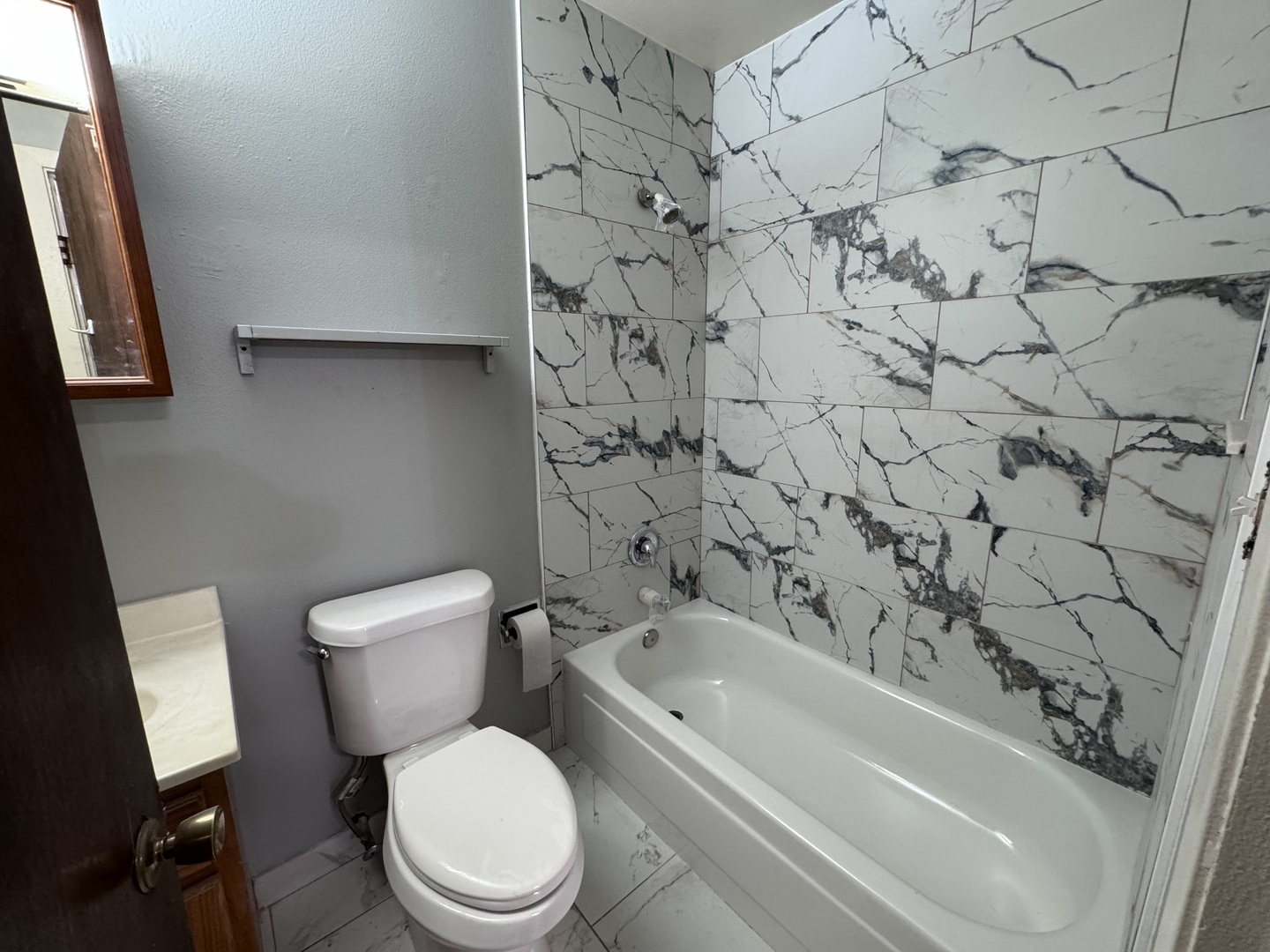7425 Brookdale Drive 107 Property Photo 10