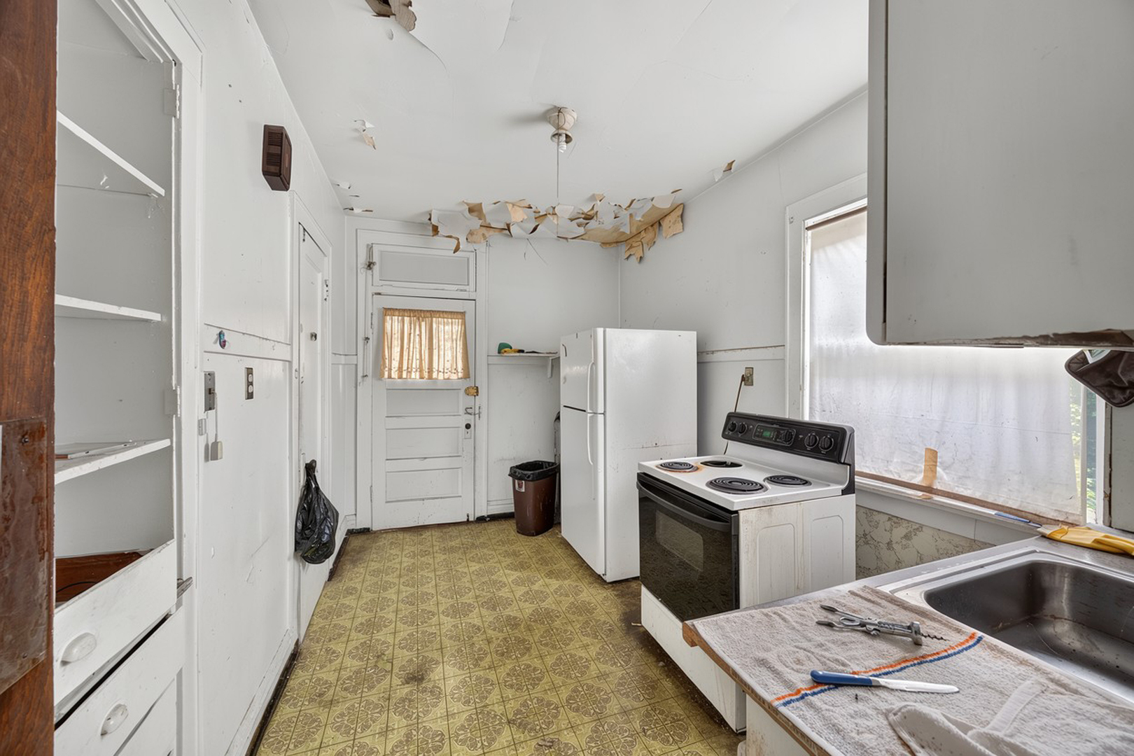7817 S Euclid Avenue Property Photo 16