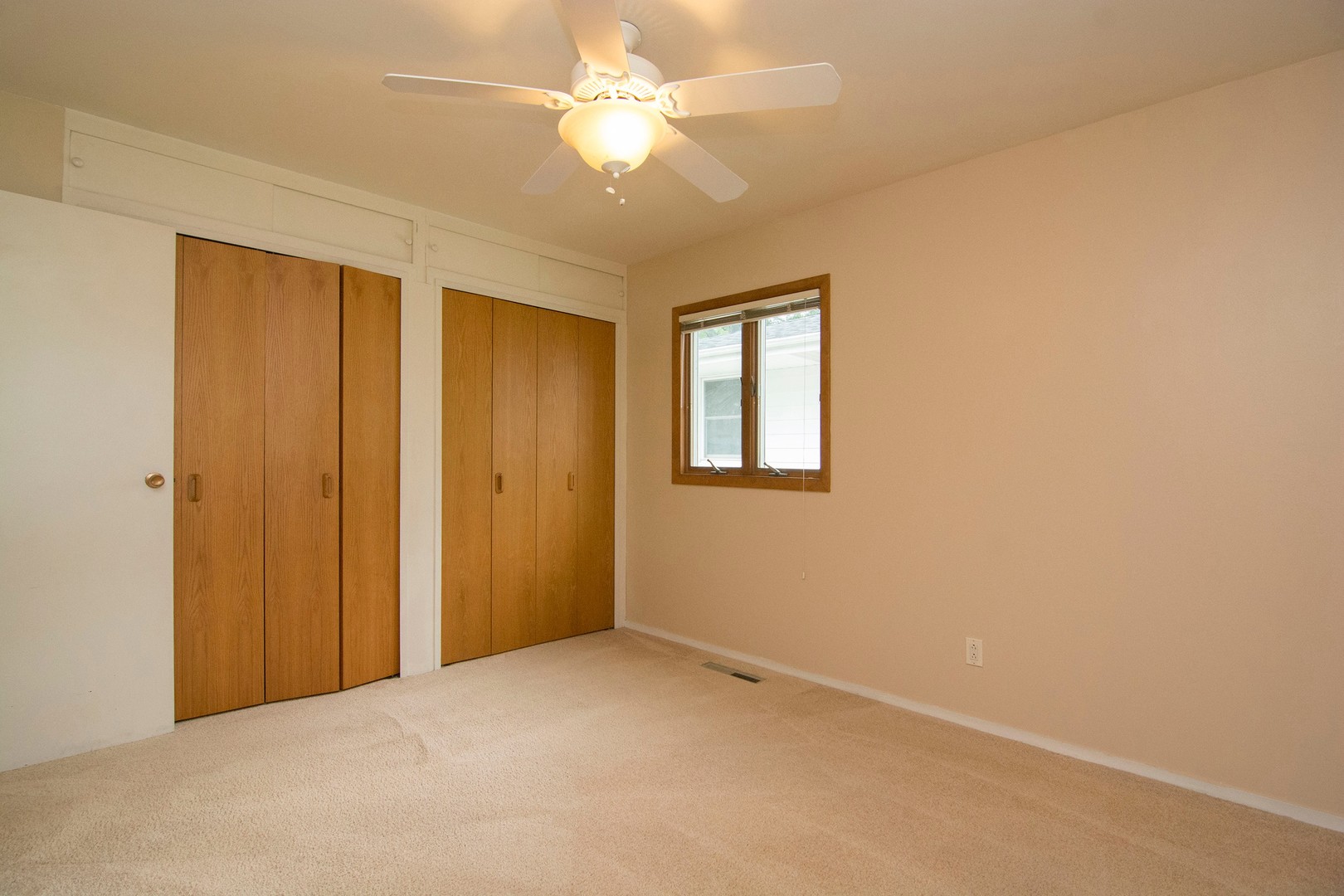 1406 Eastern Drive Property Photo 10