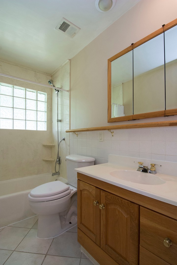 1406 Eastern Drive Property Photo 12