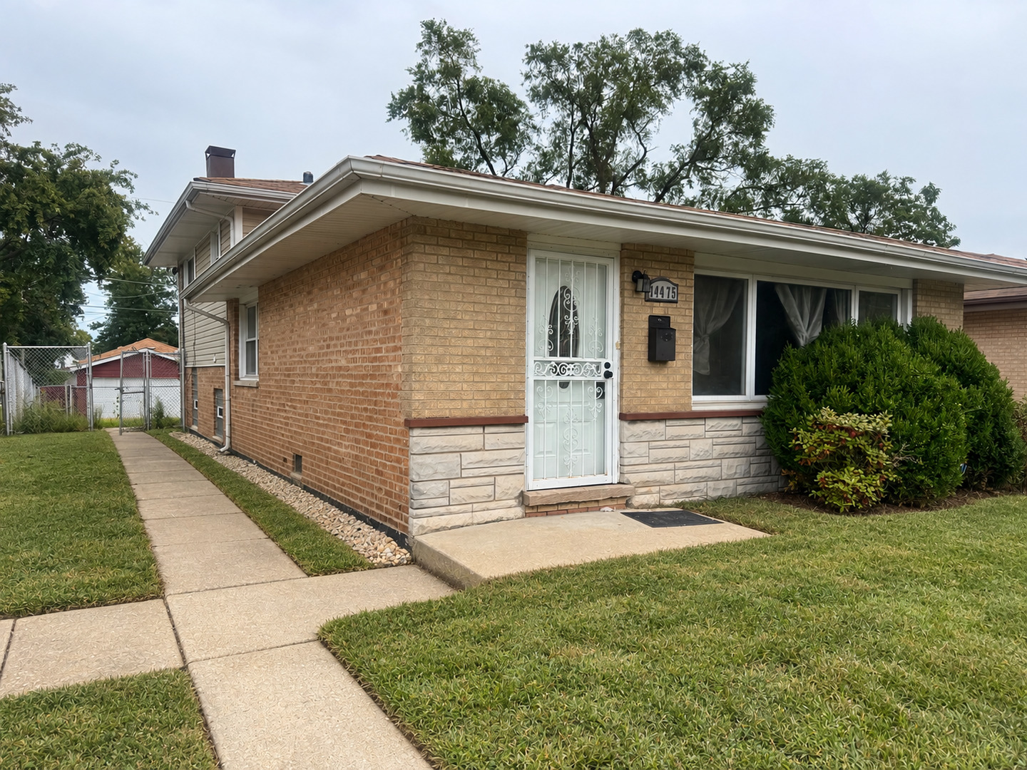 14475 LINCOLN Avenue Property Photo 1
