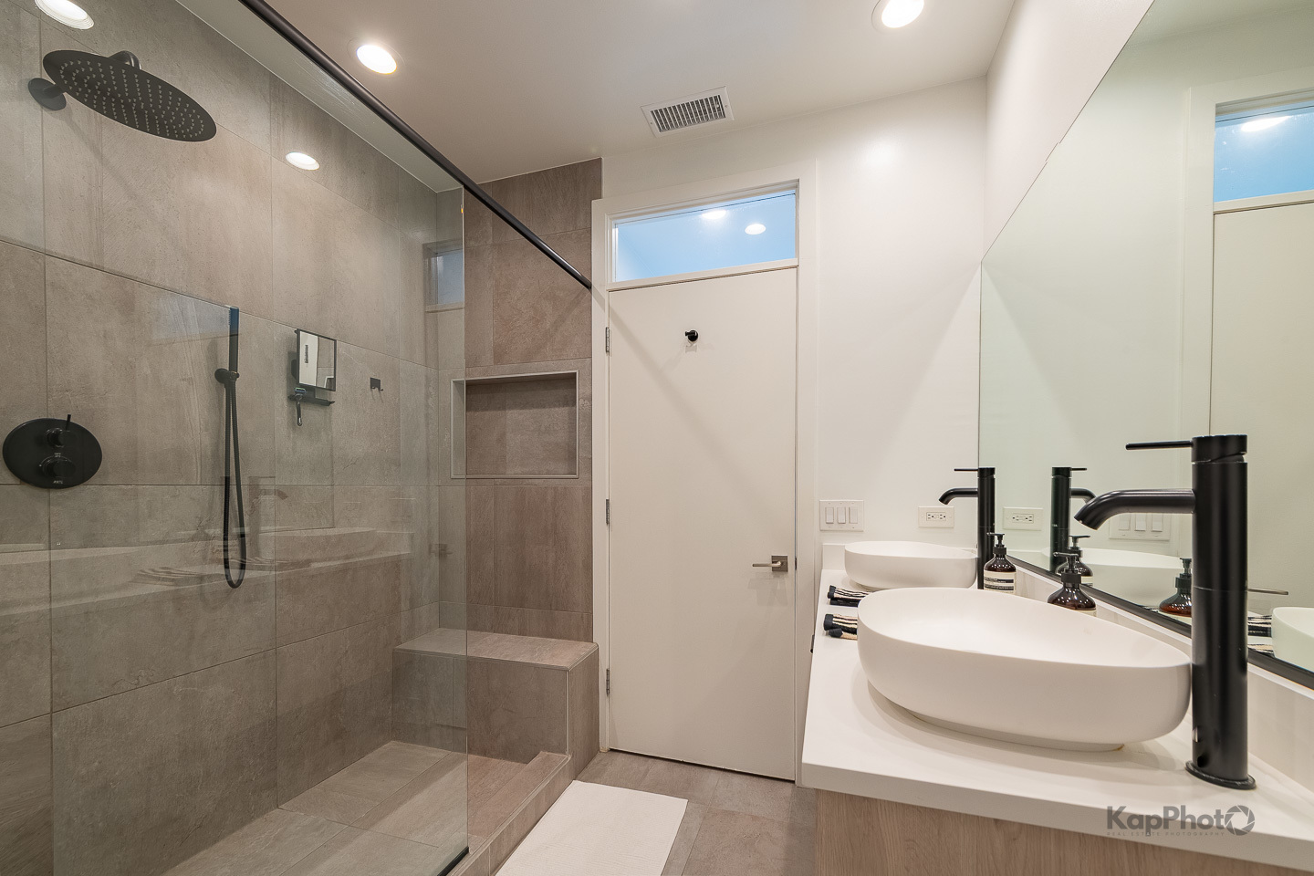859 W Erie Street 506 Property Photo 22