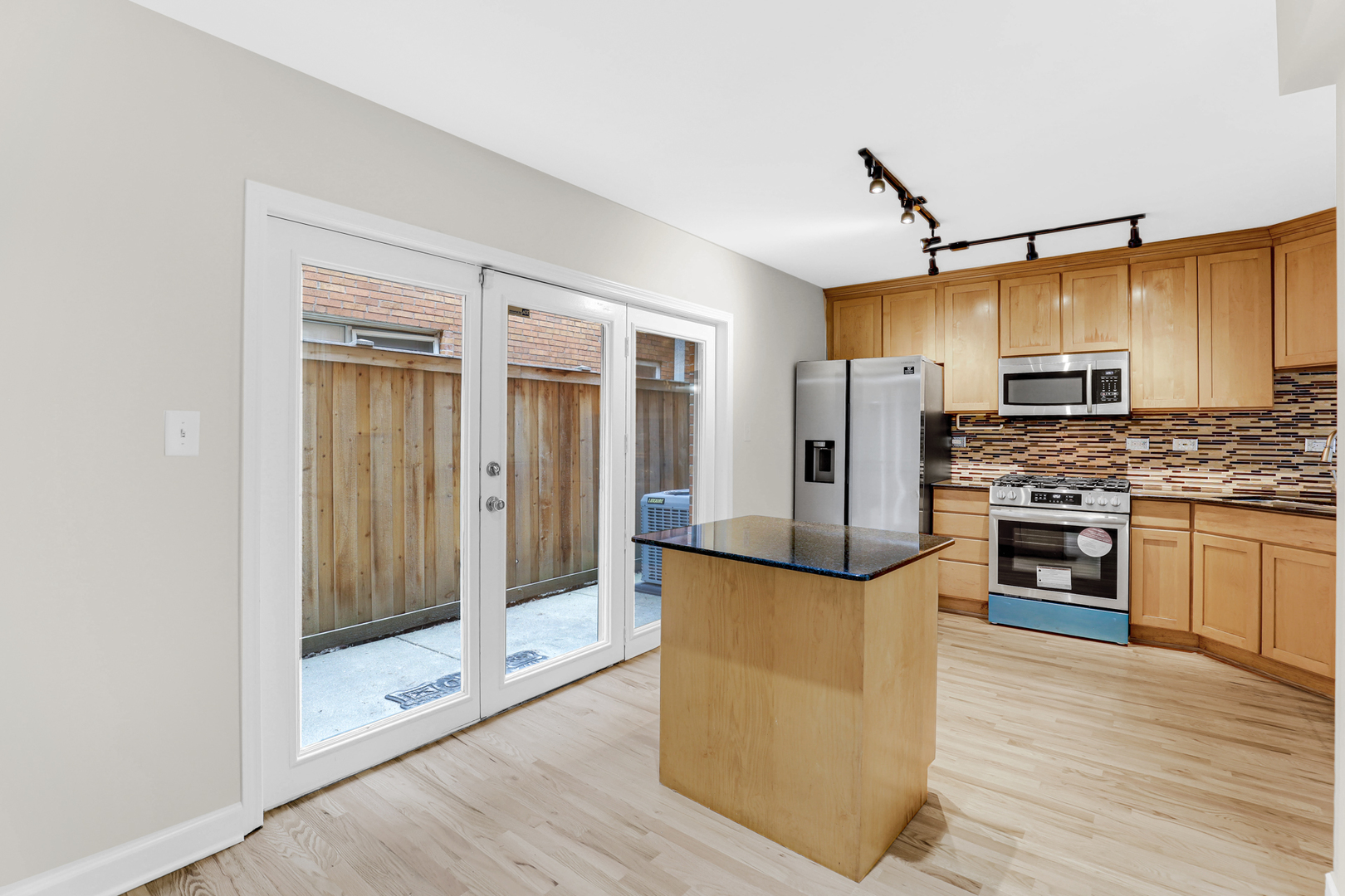 601 South Boulevard E Property Photo 6