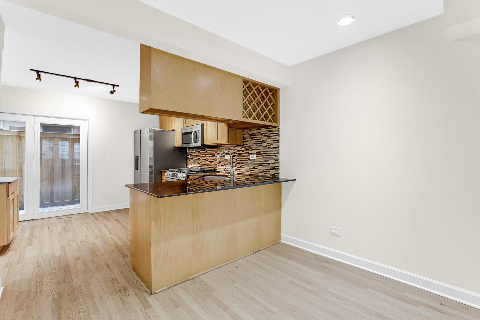 601 South Boulevard E Property Photo 12