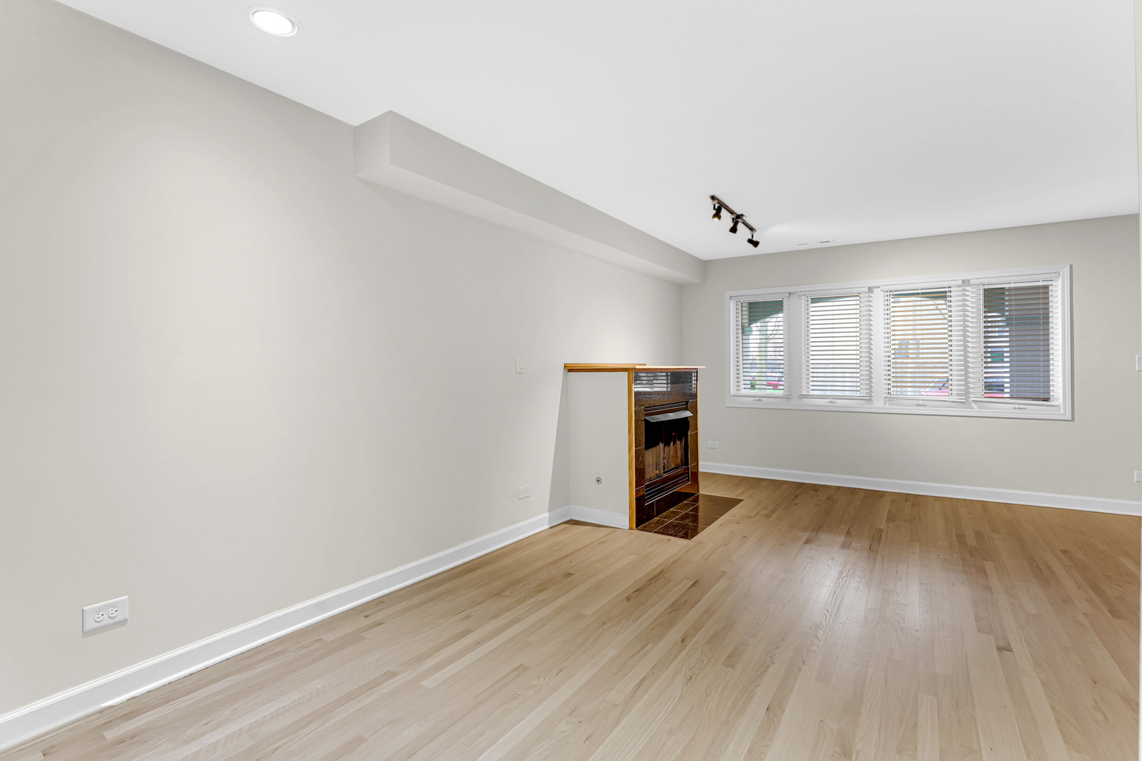 601 South Boulevard E Property Photo 14