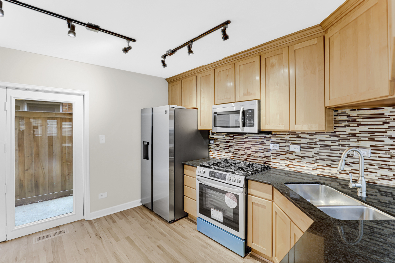 601 South Boulevard E Property Photo 15