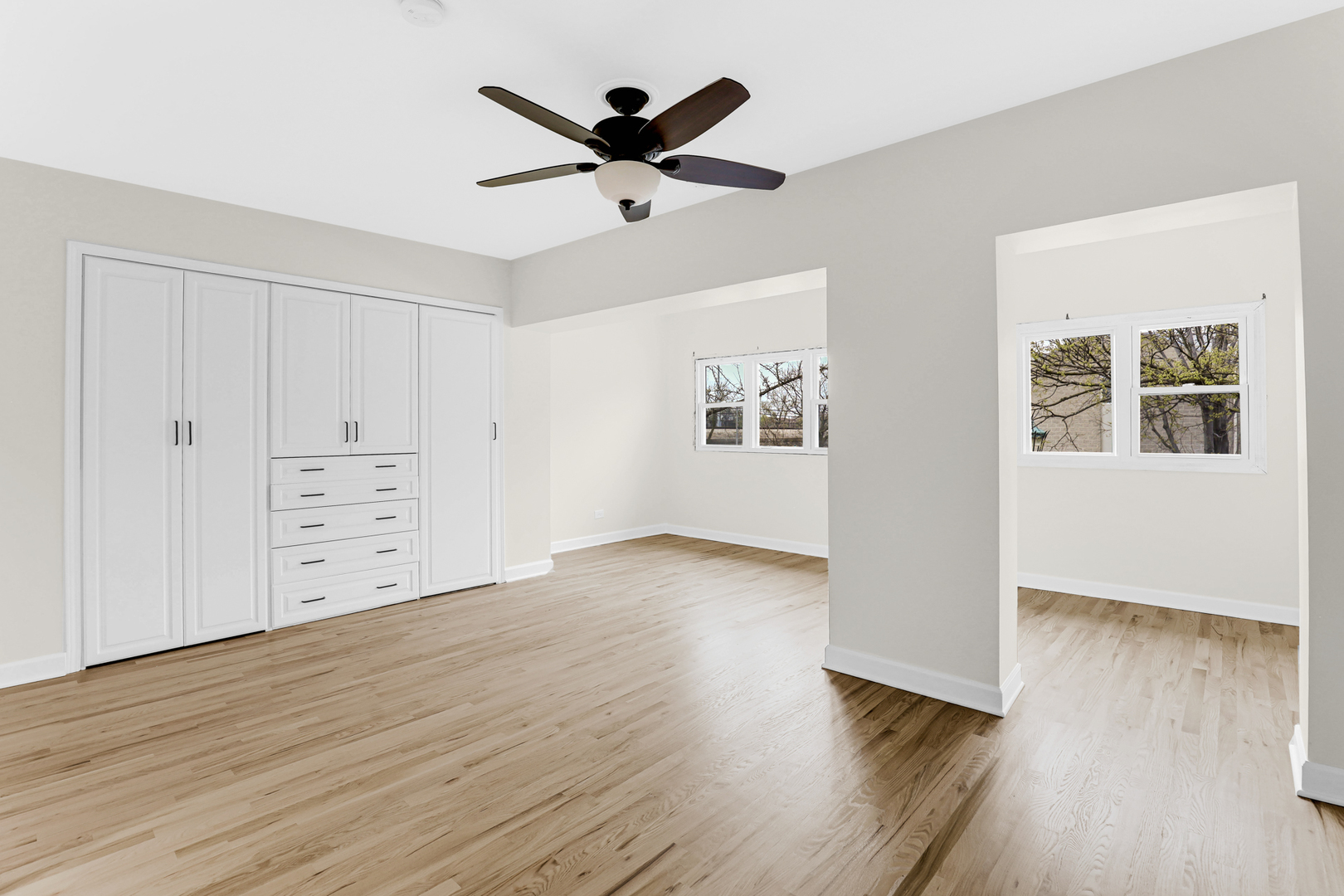 601 South Boulevard E Property Photo 19