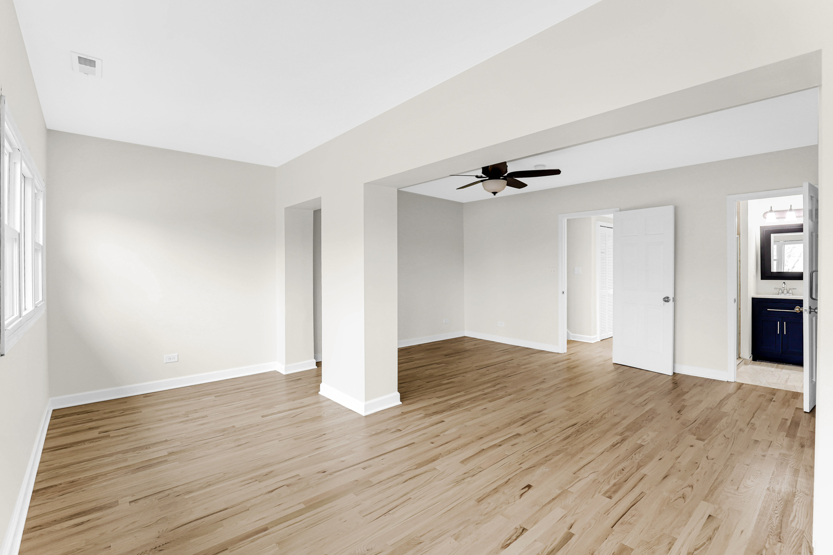 601 South Boulevard E Property Photo 20