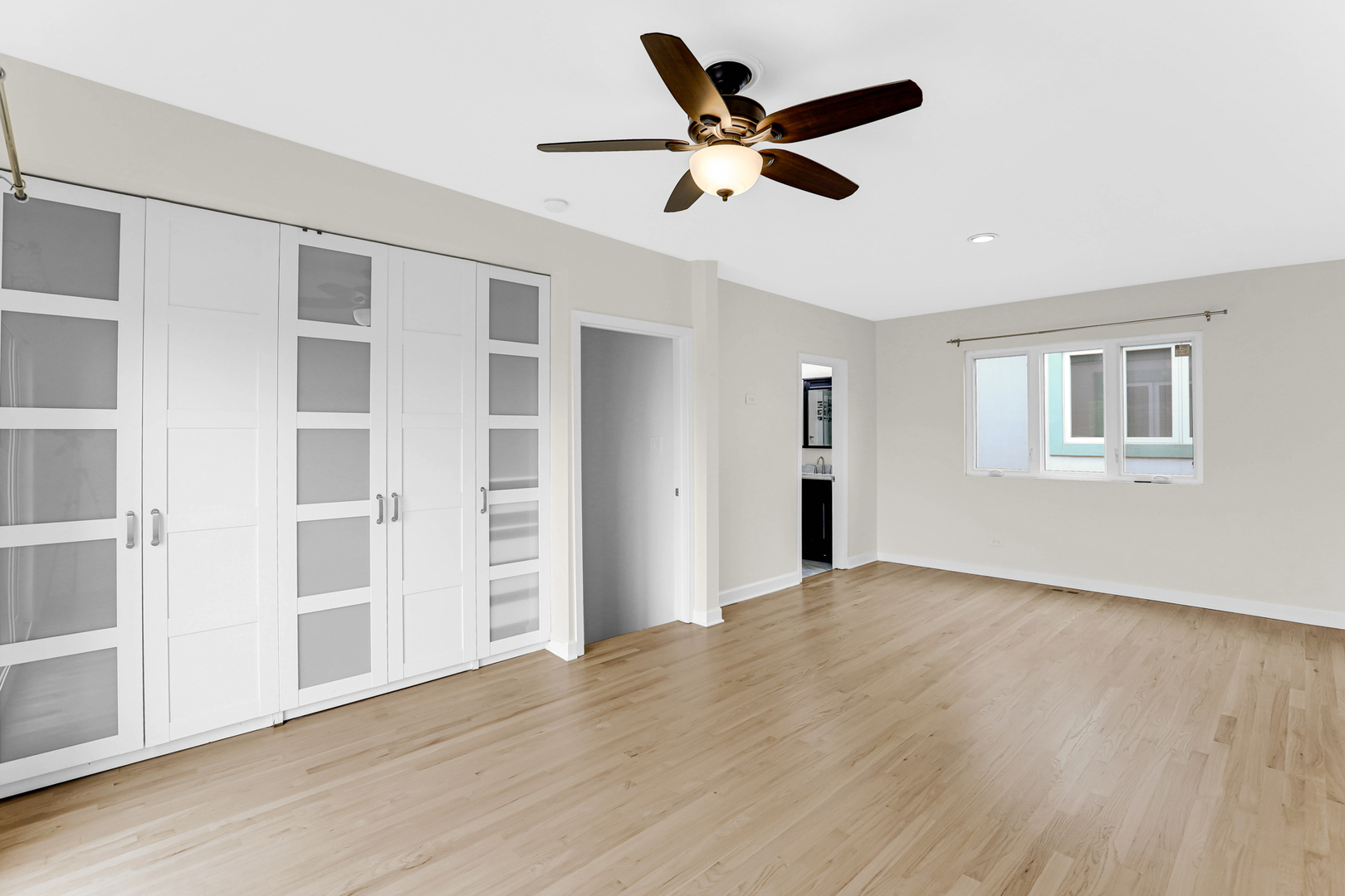 601 South Boulevard E Property Photo 24