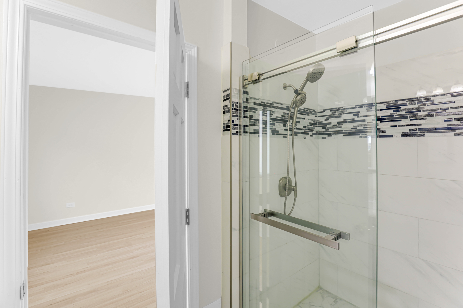 601 South Boulevard E Property Photo 27